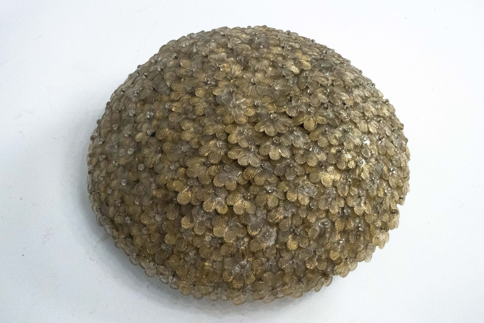 Seguso, Xlarge Mid Century Gold Murano Glass Flowers Ceiling Lamp. Italy 1940s photo furniture