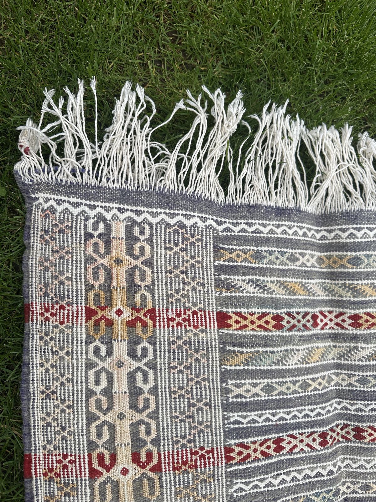 photo for sale Original Nomadic Berber Handwoven Kilim Rug Tiflet