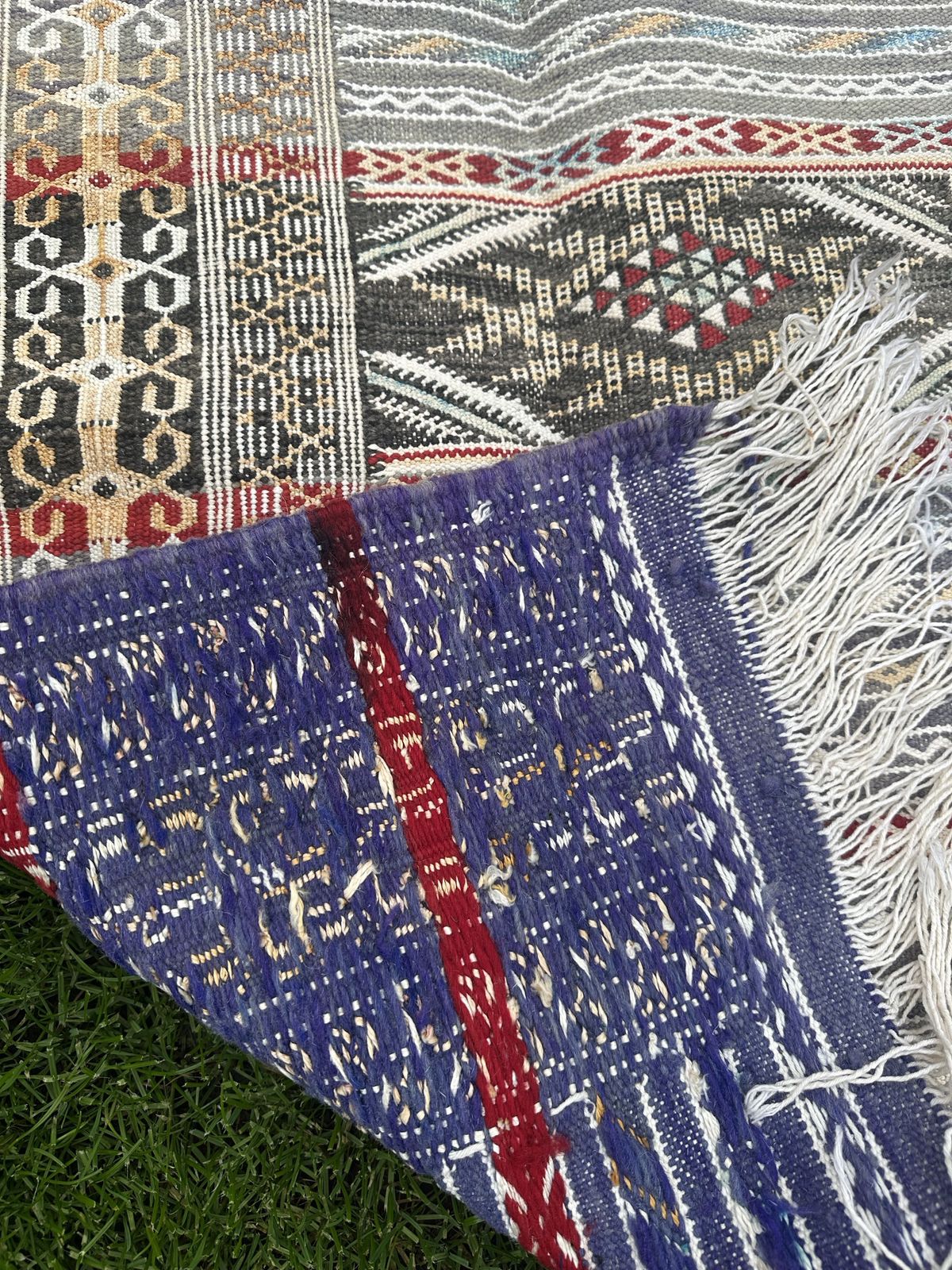 photo vintage Original Nomadic Berber Handwoven Kilim Rug Tiflet