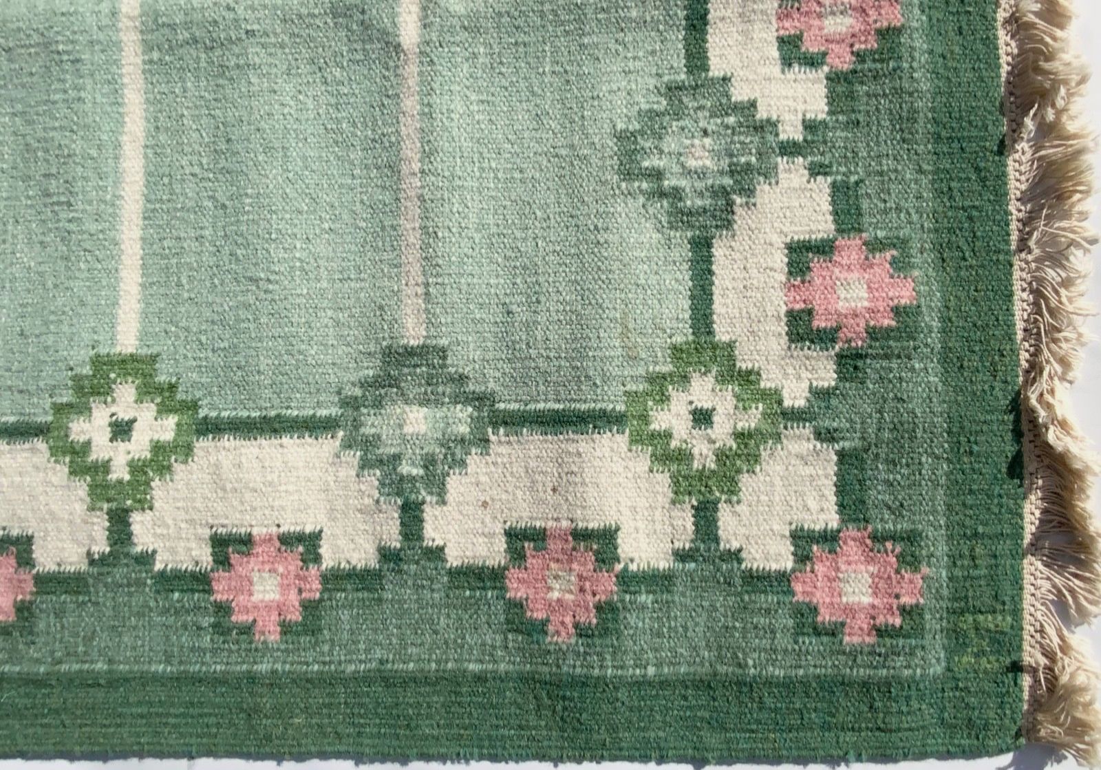 photo furniture Swedish Green Wool Rug Flat Weave Kilim Rölakan Rug By “M”1960,  208cm X 140 Cm