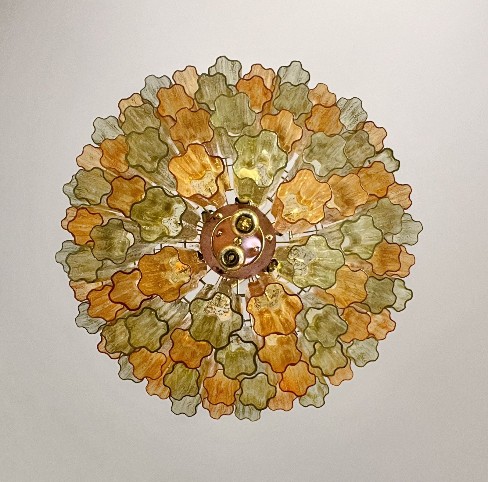 photo vintage Huge Vintage Murano Glass Tiered Chandelier   80 Glasses   Green And Amber