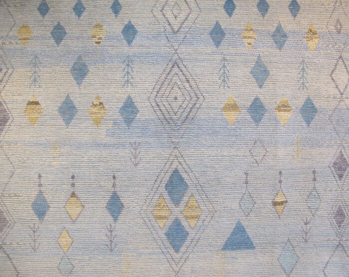 Contemporary Wool Carpet, 3.00m X 2.50m photo furniture