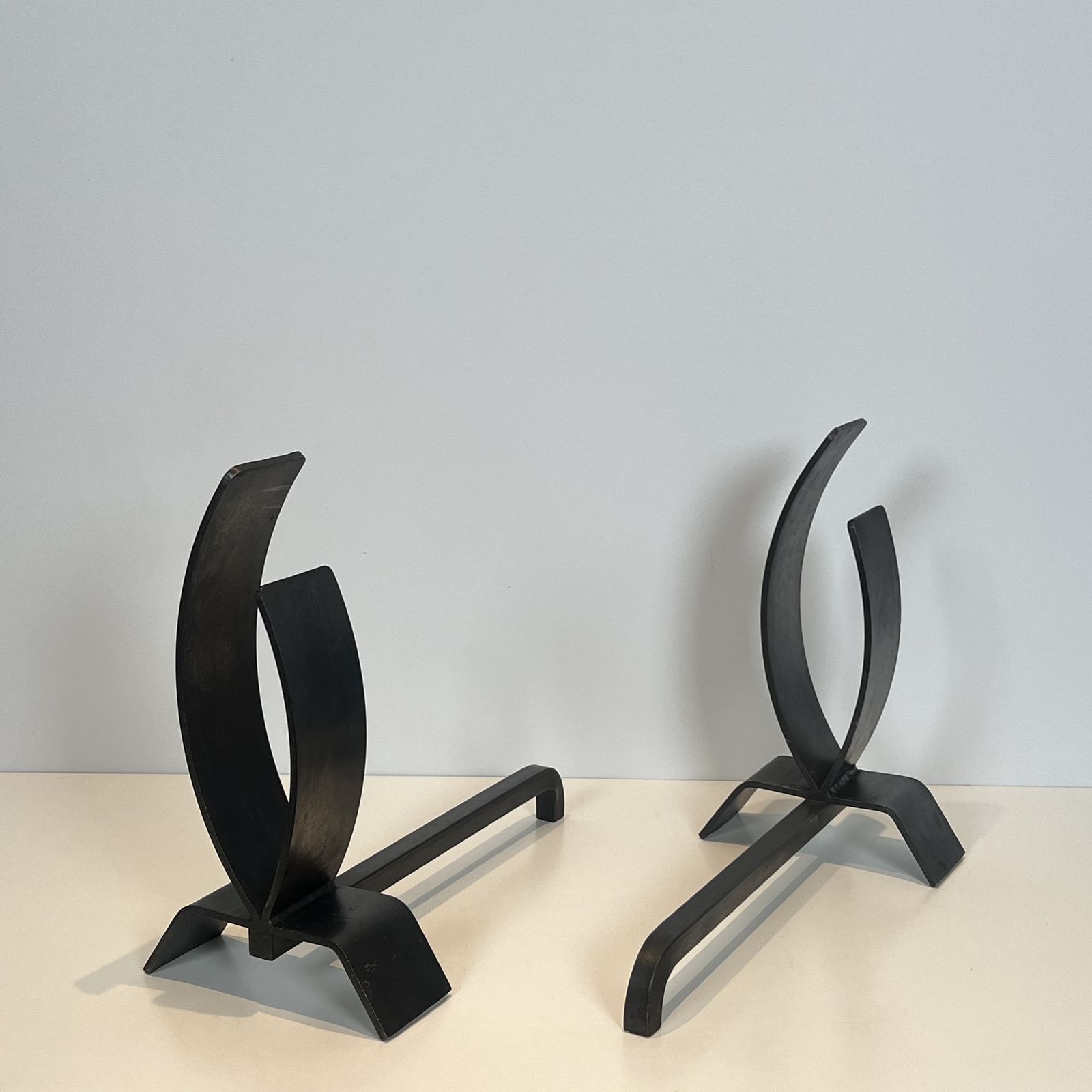 photo vinterior Pair Of Modernist Steel And Wrought Iron Andirons