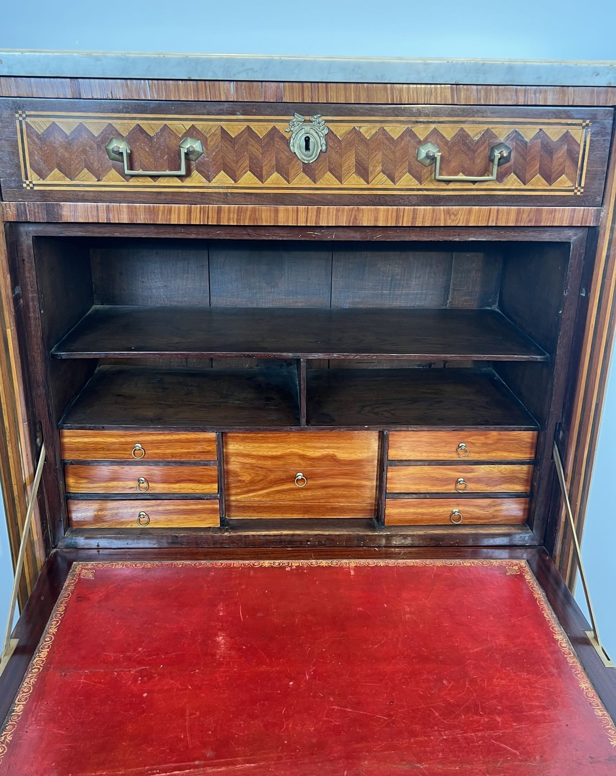 photo vintage Louis XVI Style Drop Front Secretary Desk In Marquetry And Carrara Marble Top