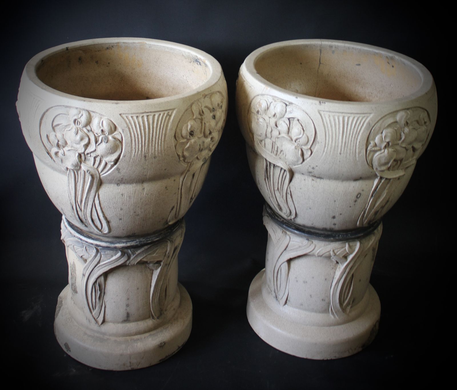 Pair Of Arts And Crafts Jardinieres By Lefco photo vinterior
