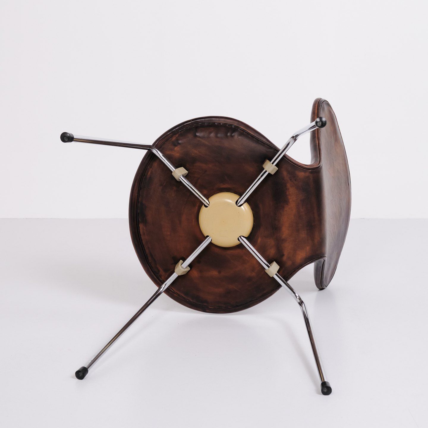 Set Of Six Seven Chairs   Model 3107   Seven Chair   Patinated Brown Leather   Arne Jacobsen   Fritz Hansen photo vintage
