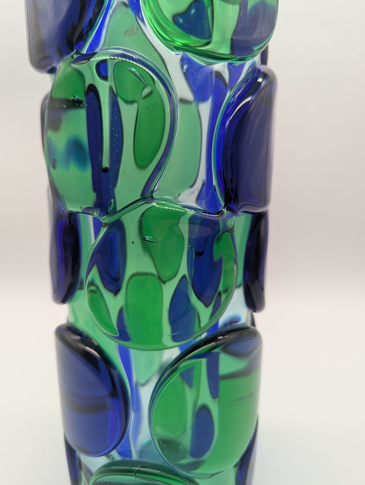 photo furniture Skrdlovice Art Glass Vase By Jaroslav Svoboda, C.1970 – Blue & Green Applied Roundels (31.5 Cm)
