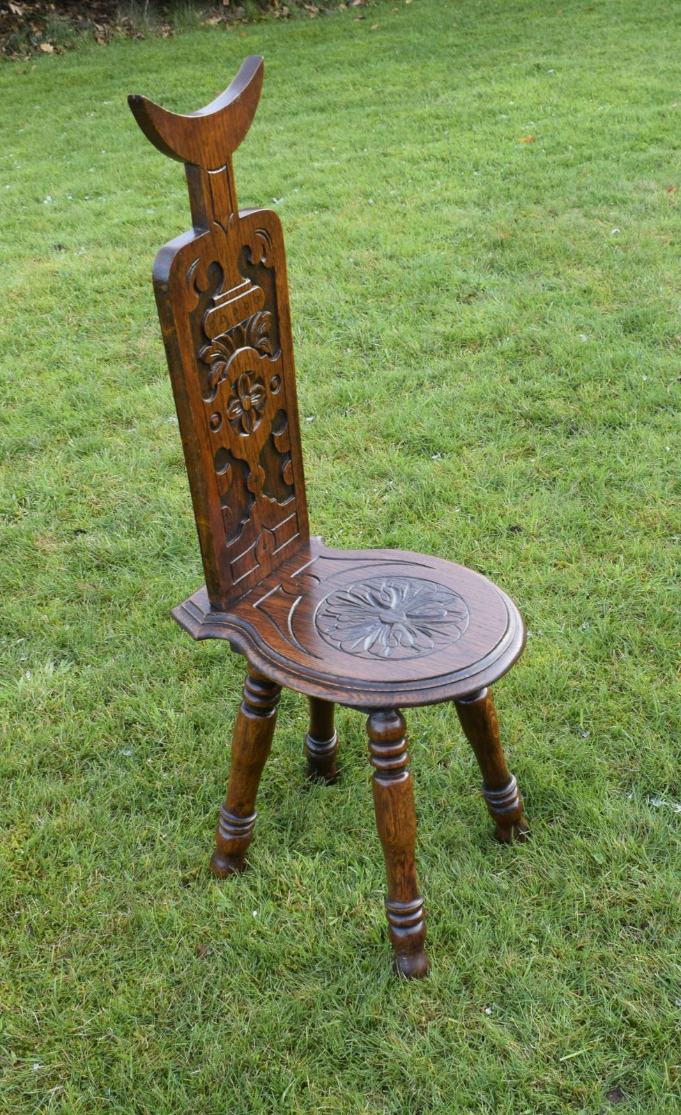 Carved Oak Spinners Chair, 1800s photo vintage