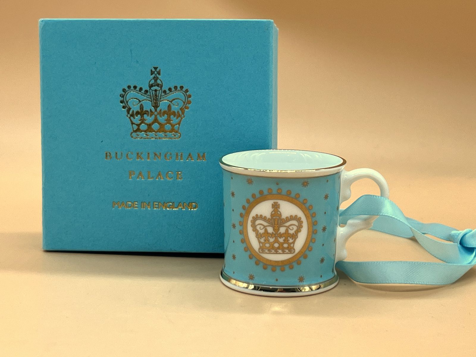 Miniature Buckingham Palace Porcelain Royal Collection Beaker / Mug In Original Packaging.