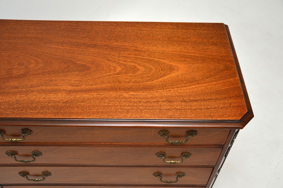 photo furniture Antique Georgian Style Mahogany Chest Of Drawers