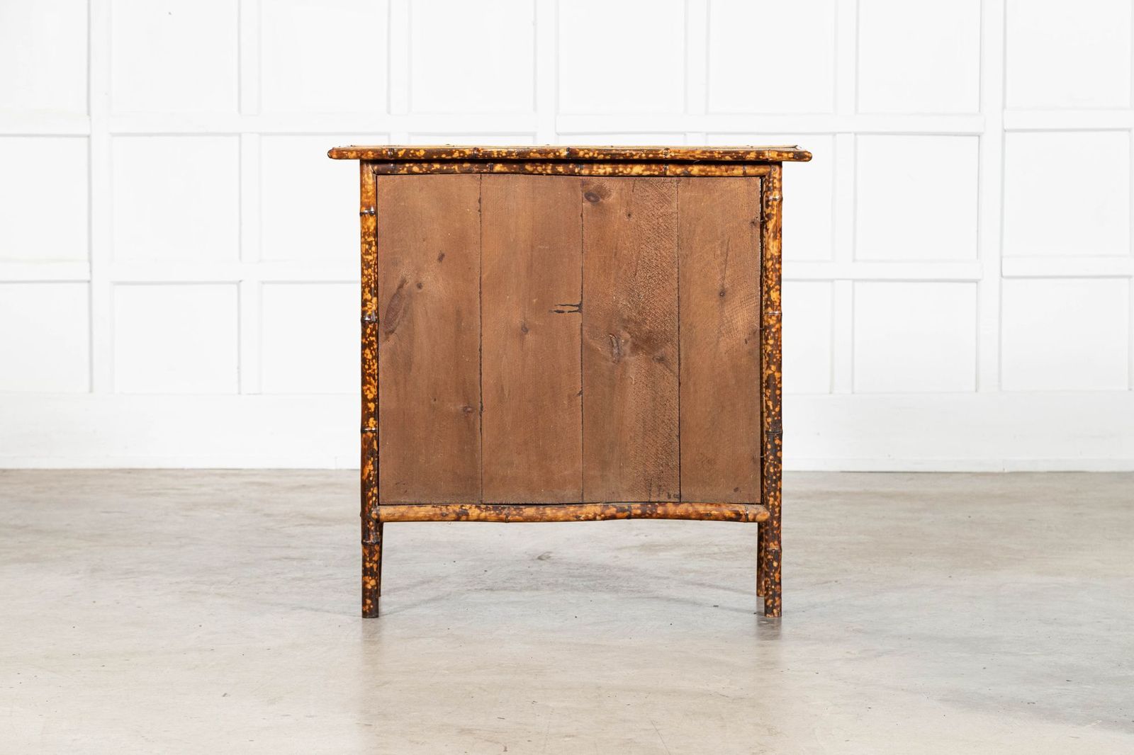 photo vintage English 19thc Bamboo & Rattan Glazed Cabinet