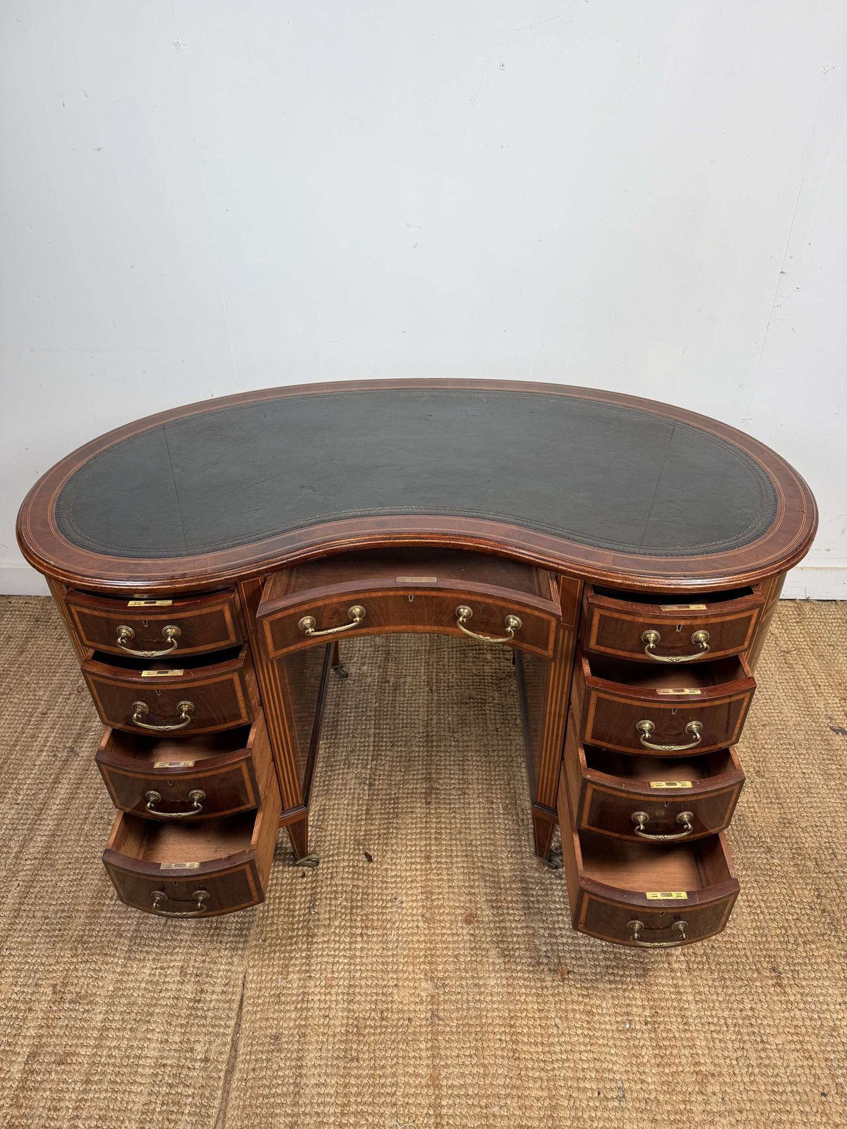 photo furniture Edwardian Kidney Shaped Writing Desk / Pedestal Desk