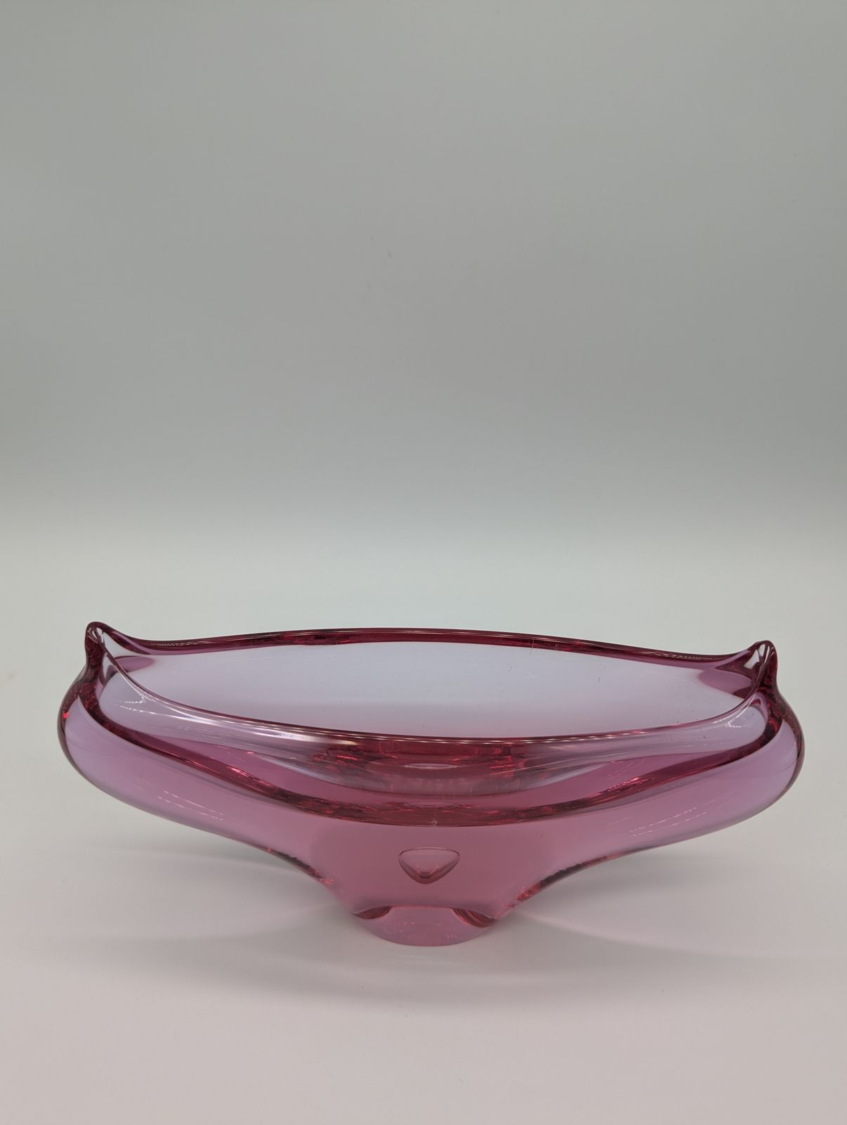 Czech Art Glass Bowl By Miloslav Klinger For železný Brod Sklo, Pink Sculptural Centrepiece, 1960s photo vintage