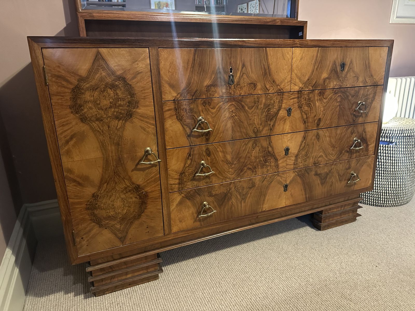 Italian Art Deco Rosewood Drawers & Mirror With Walnut Bookmatch Veneer photo buy