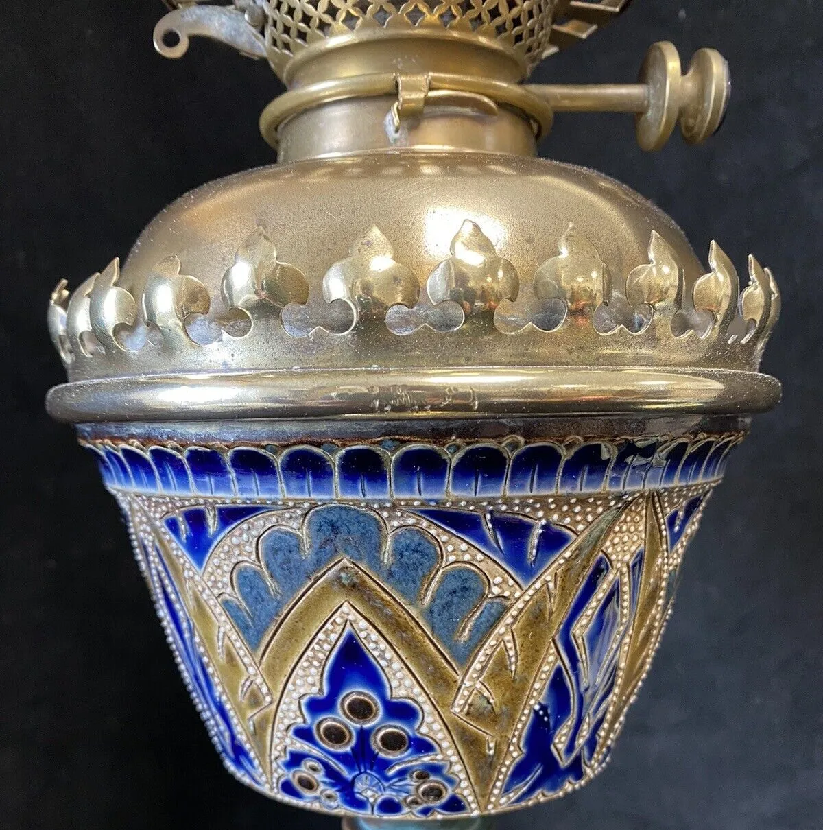 Beautiful Doulton Lambeth Stoneware Oil Lamp By J Hinks & Son photo Lighting