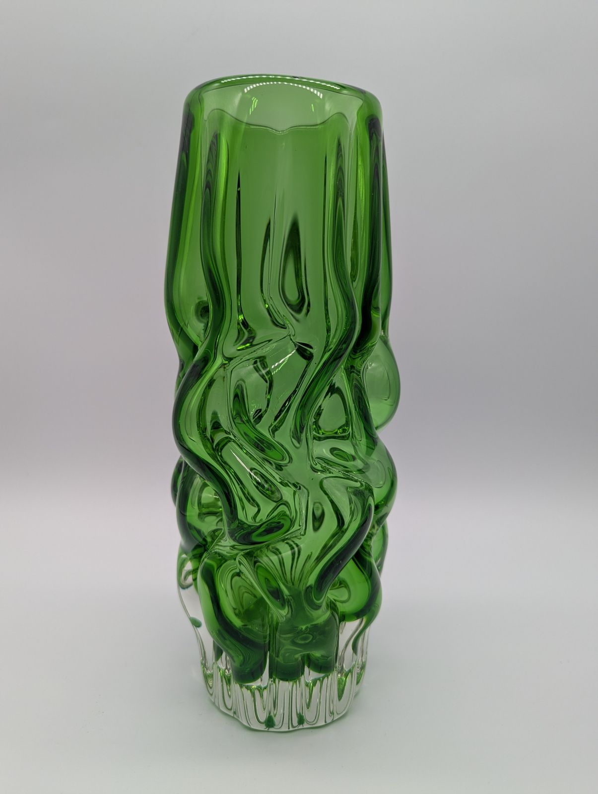 Pavel Hlava For Borské Sklo – Green Single Tone Encased “Brain” Vase, C.1960s (26 Cm) photo for sale