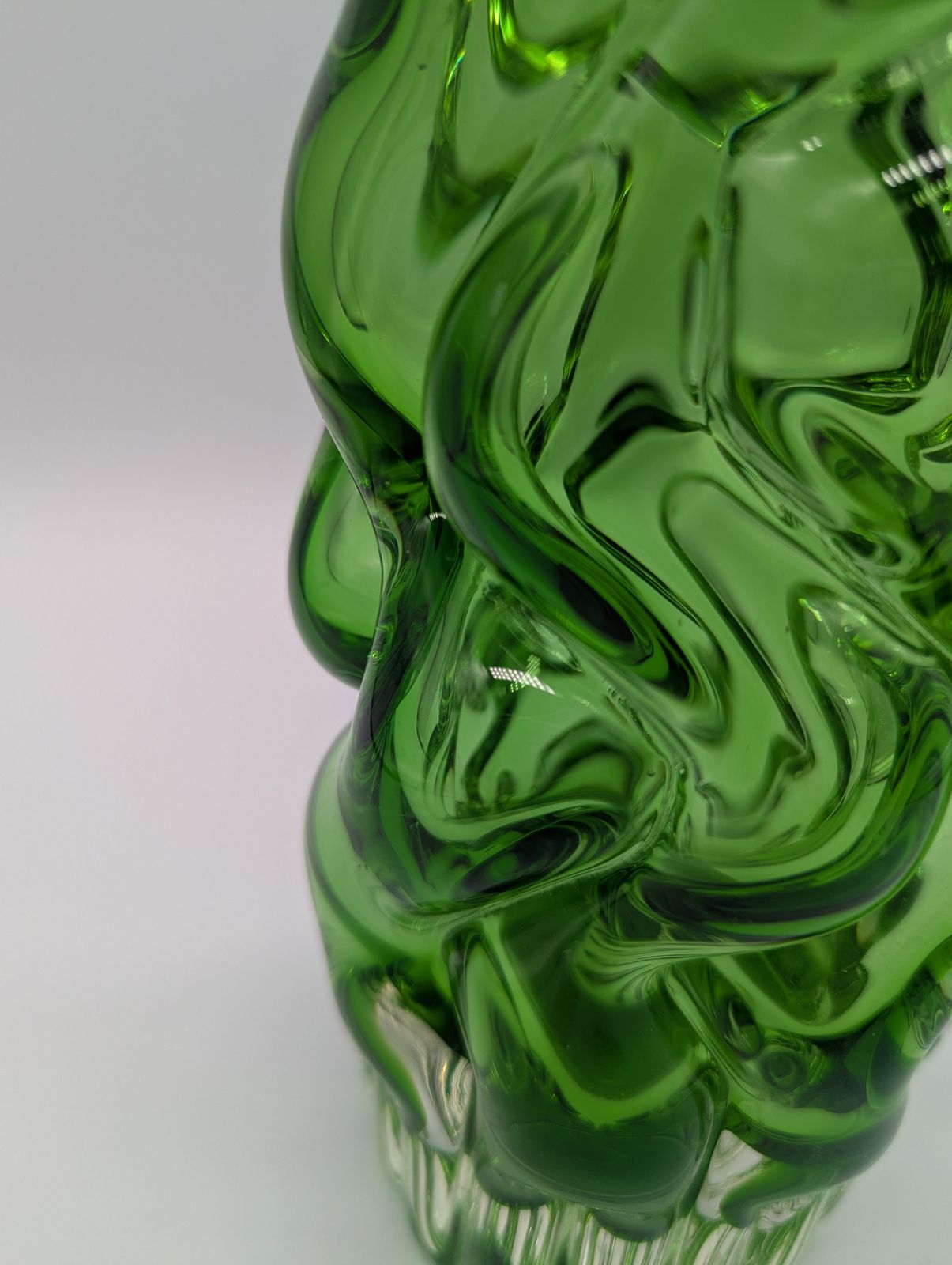 Pavel Hlava For Borské Sklo – Green Single Tone Encased “Brain” Vase, C.1960s (26 Cm) photo vintage