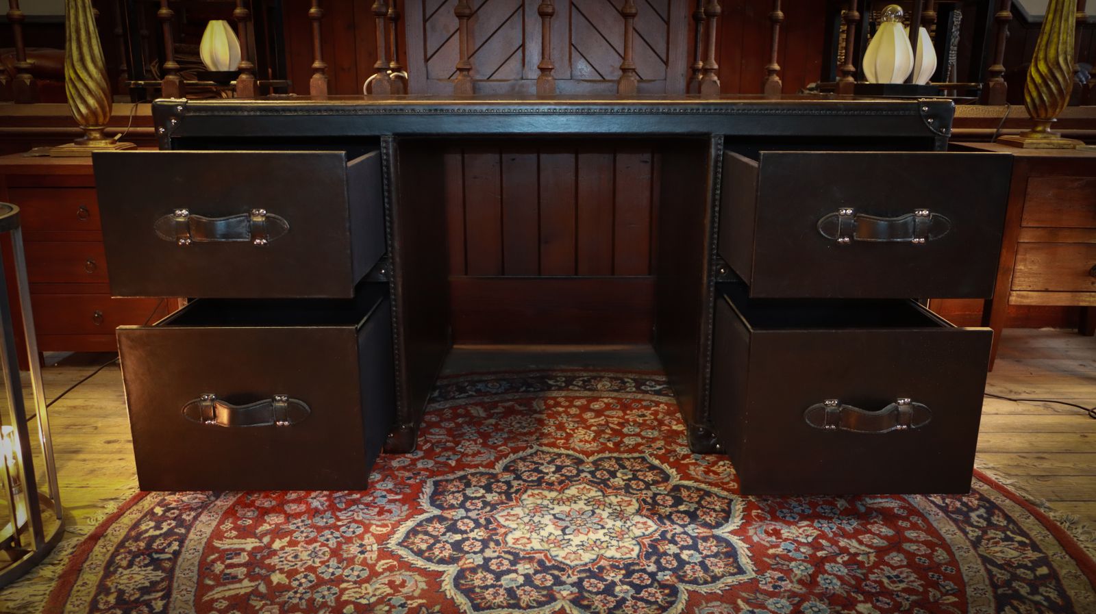 Stunning Timothy Oulton Halo Stoneyhurst Mayfair Leather Desk Destroyed Black photo vintage