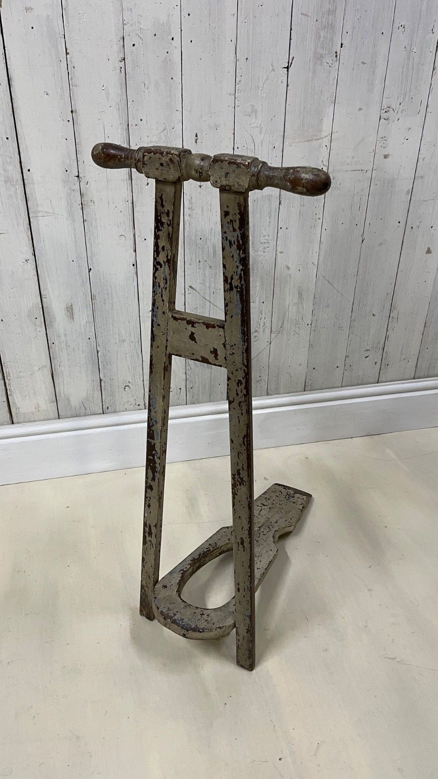 photo vinterior Antique Victorian Country House Boot Jack Puller  Painted Patina Welly Folk Art