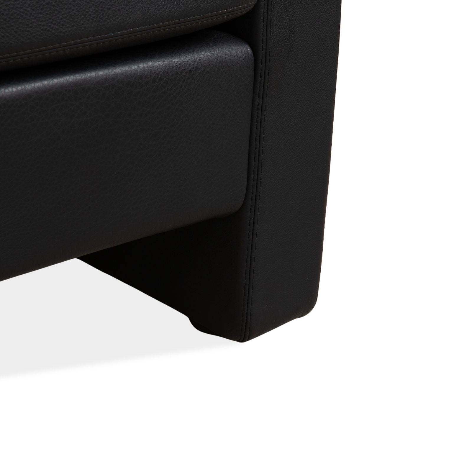 Cor Conseta Leather Armchair Black photo vinterior