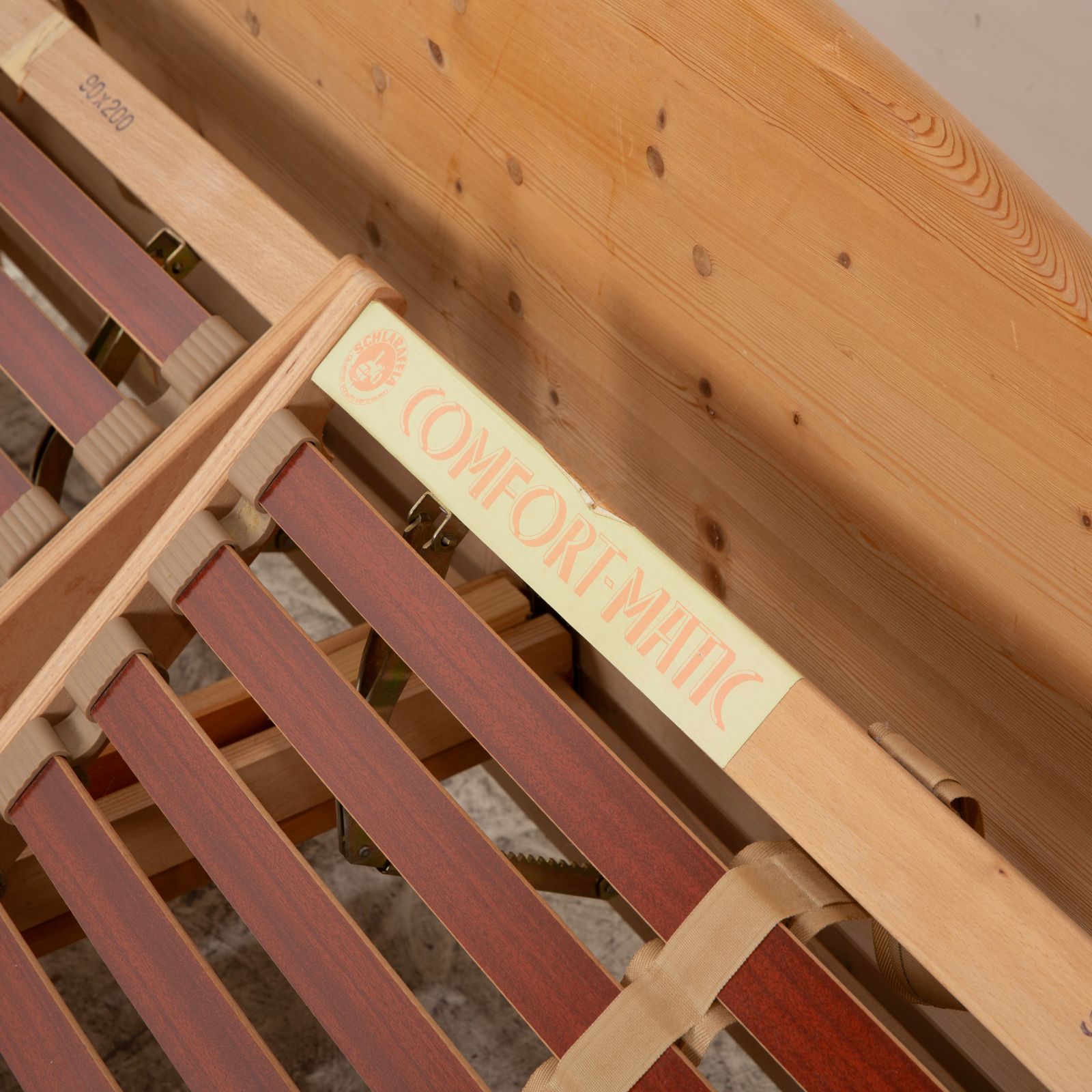 Mobilier Lit Team7 en bois brun 180x200, fonction manuelle photo