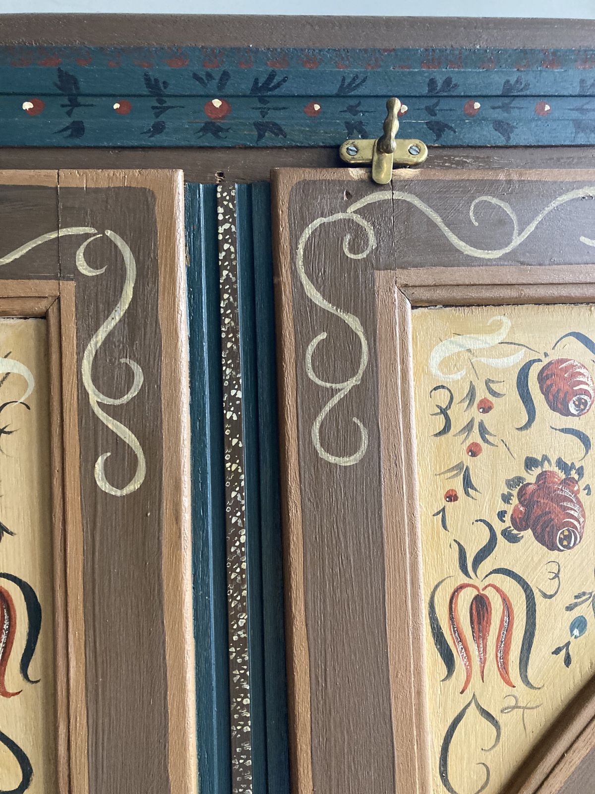 Original Hand Painted Austrian Large Heirloom Wardrobe photo vinterior