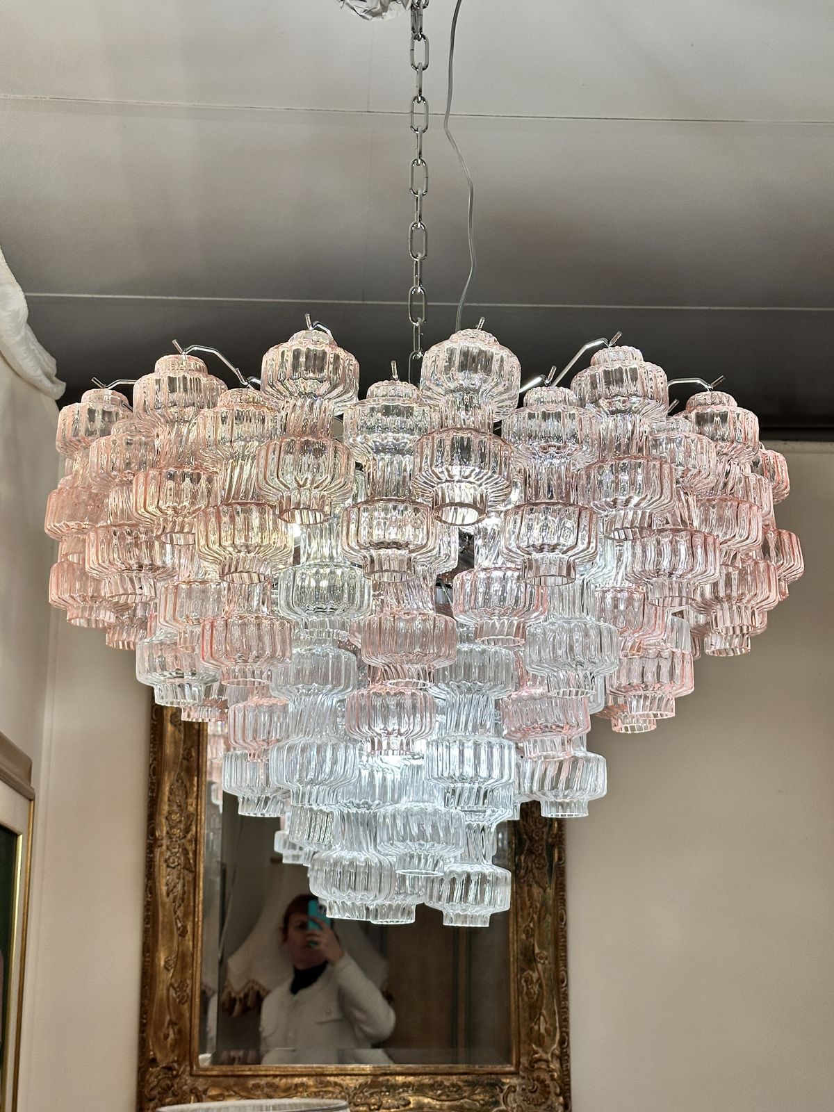 Romantic Venetian Pink "Rigadin Manubri" Murano Glass Chandelier In Venini Style photo furniture
