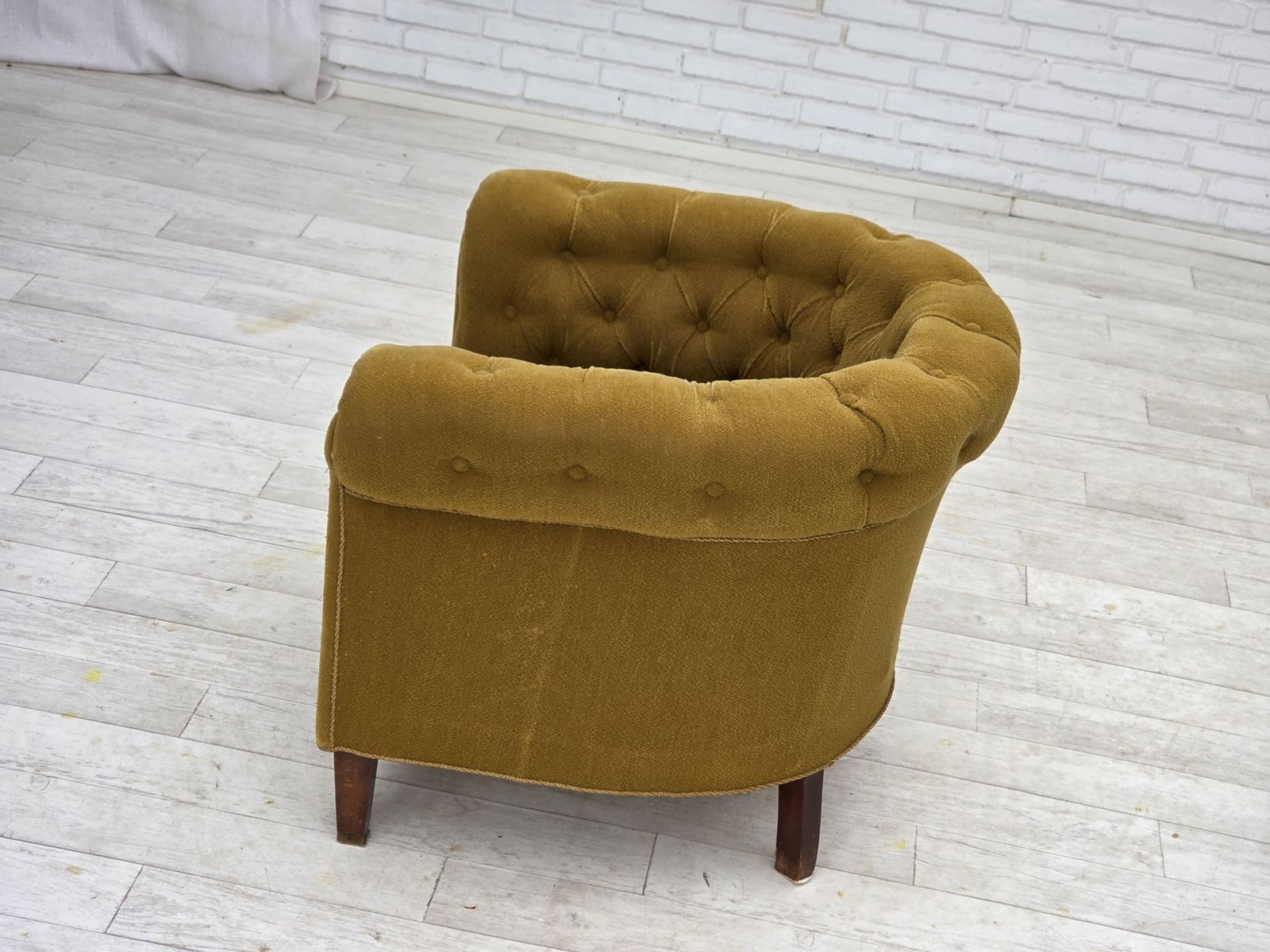 Ca. Jaren 1950, Deense Relaxfauteuil, Groen Meubelwol, Essenhout. photo buy