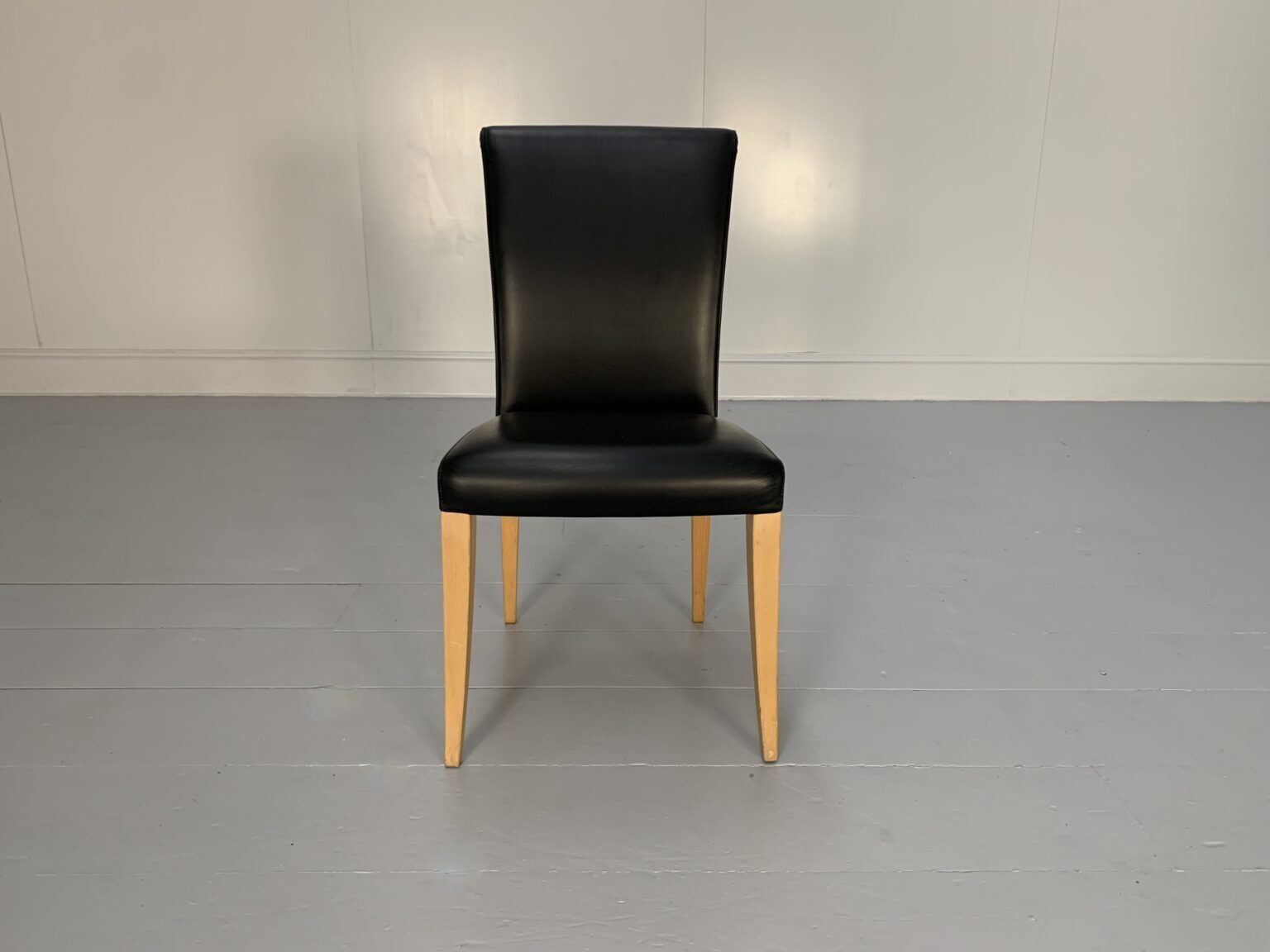 4 Poltrona Frau “Vittoria” Dining Chairs – In Black “Pelle Frau” Leather photo Furniture