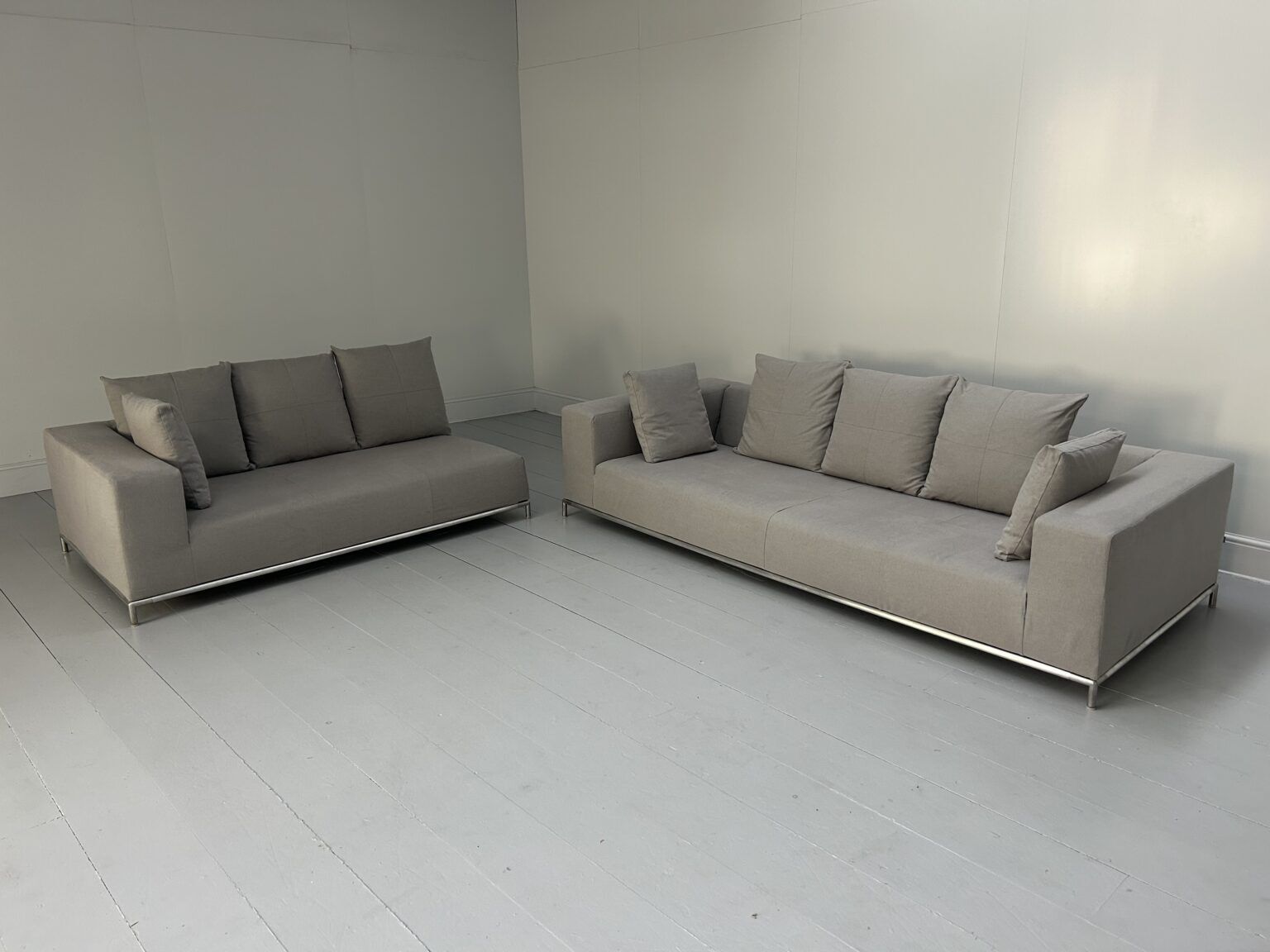 B&B Italia “George” L Shape Sofa – In Pale Grey Linen