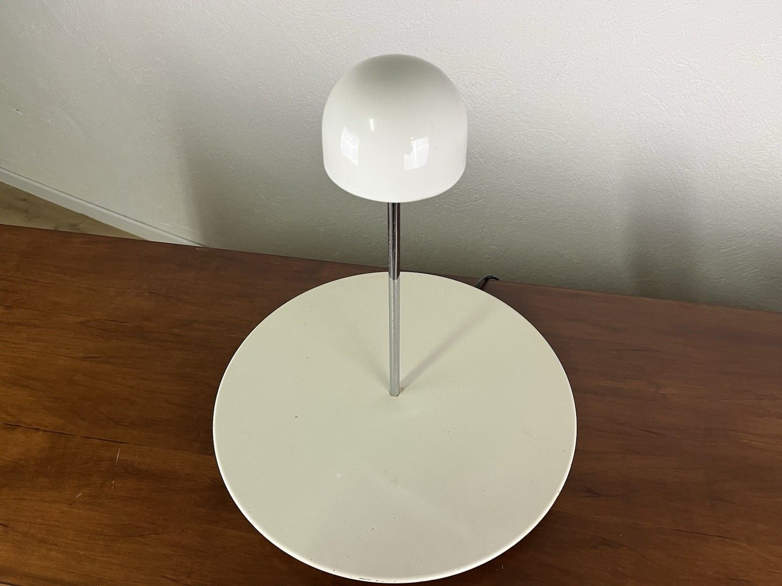 Nemea Vico Magistretti Artemide Metal Table Lamp 70’s Vintage Design photo vintage