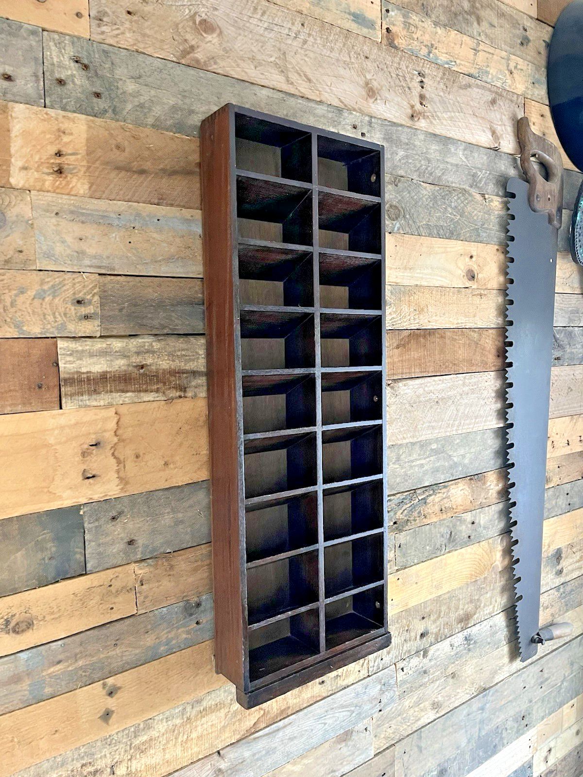 Vintage Wooden Pigeon 18 Hole Storage Rack Wall Unit Shelf Shop Display Cabinet