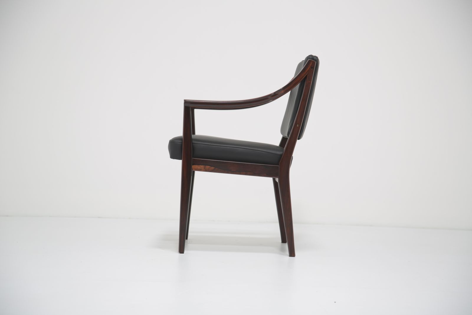 Vintage Palissander En Zwart Lederen Fauteuil Van Karl Erik Ekselius Voor Joc Vetlanda, Jaren 1960 photo vintage