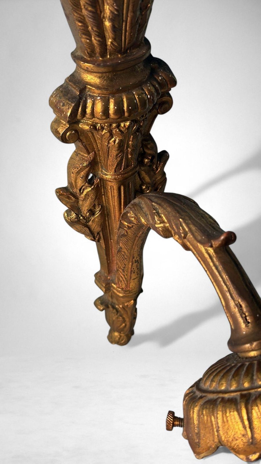 photo vinterior Art Nouveau Art Deco Pair Of Gilt Bronze And Cut Glass Wall Sconces