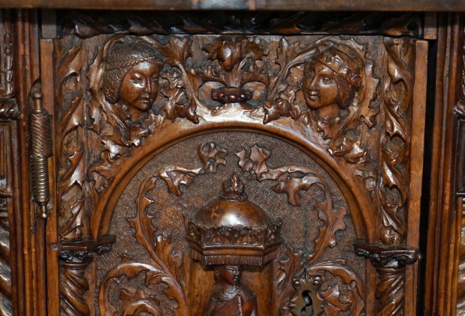 photo vintage Lovely Ornately Carved 18th Century Spanish Cabinet On Stand With Hidden Storage