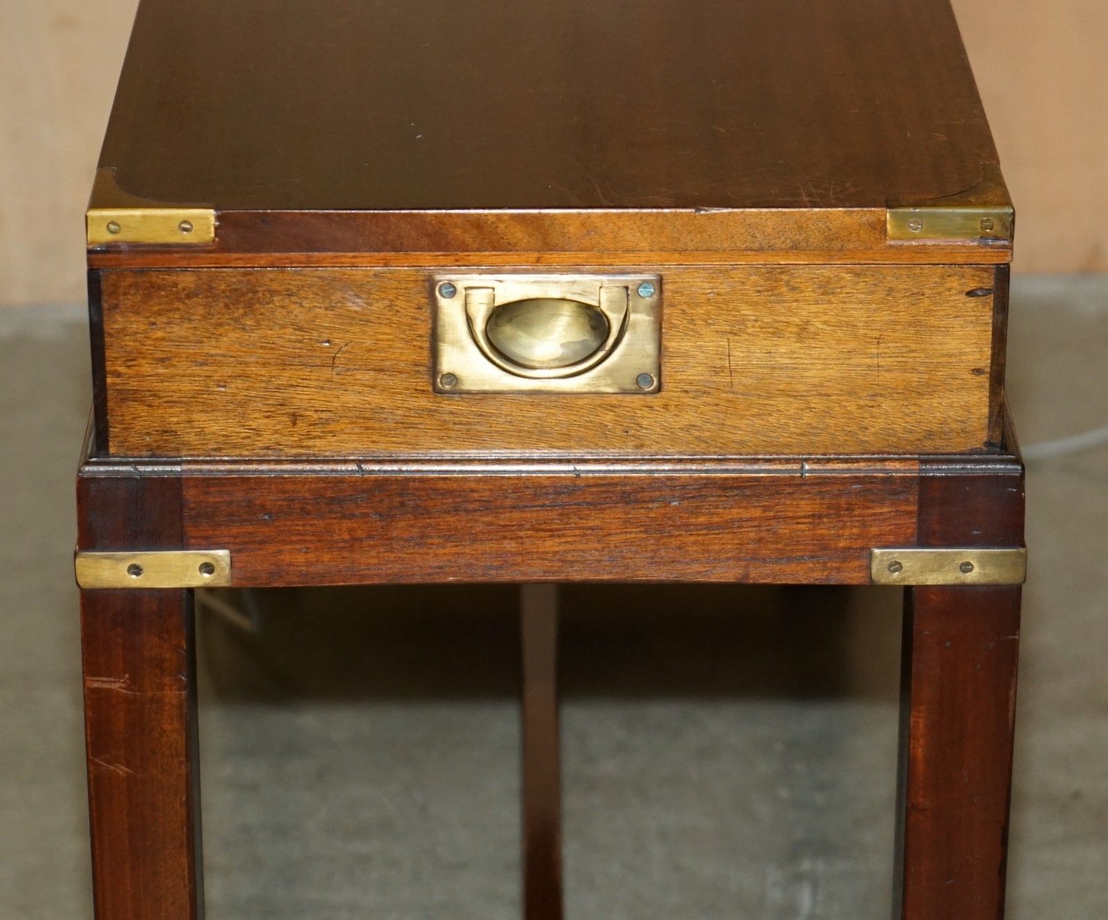 Royal Warrant Military Campaign Dynatron Hfc 65 Record Player Radio Coffee Table photo vintage