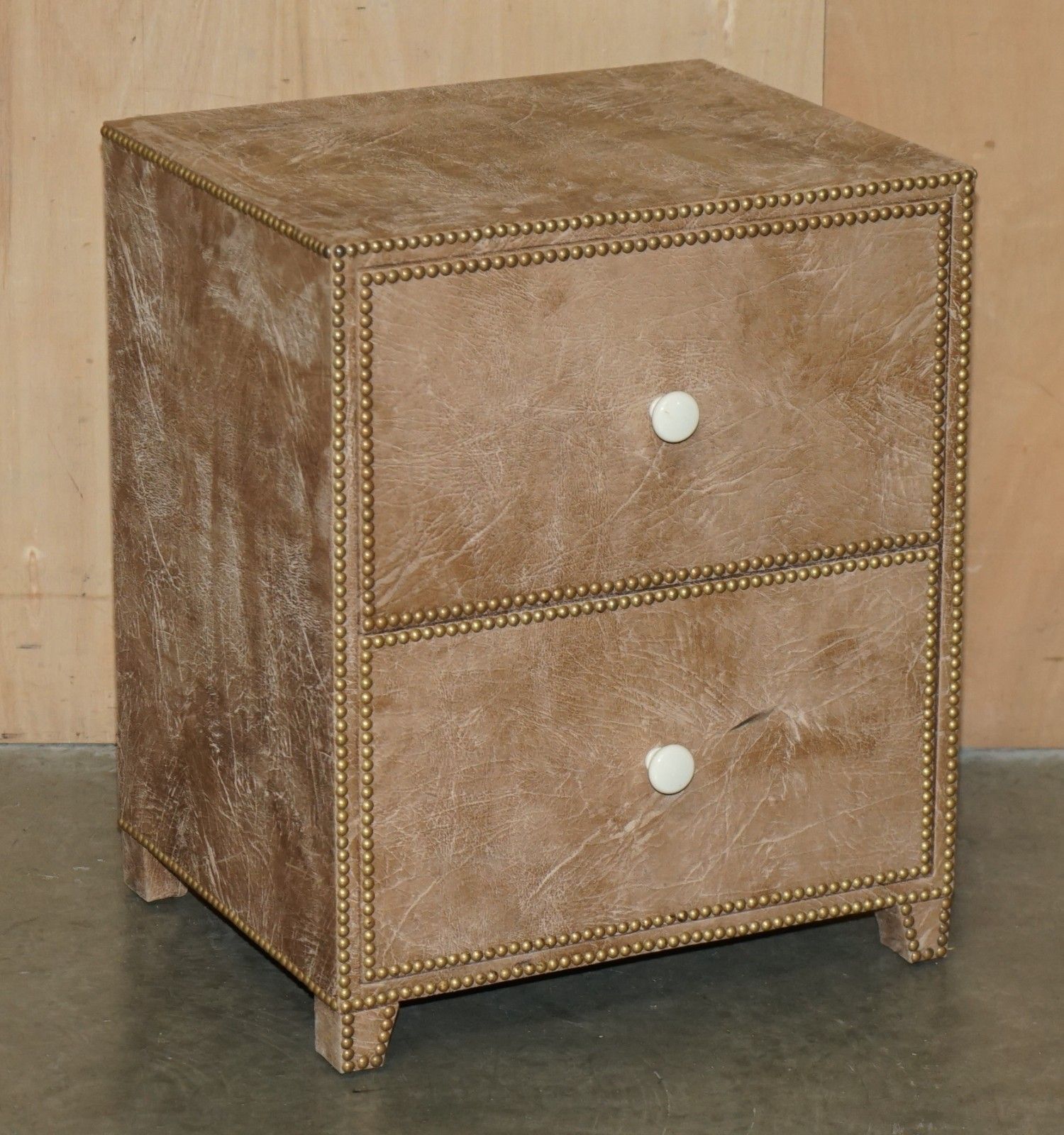 photo buy Lovely Pair Of Heritage Brown Leather Nightstand Bedside Side End Table Drawers