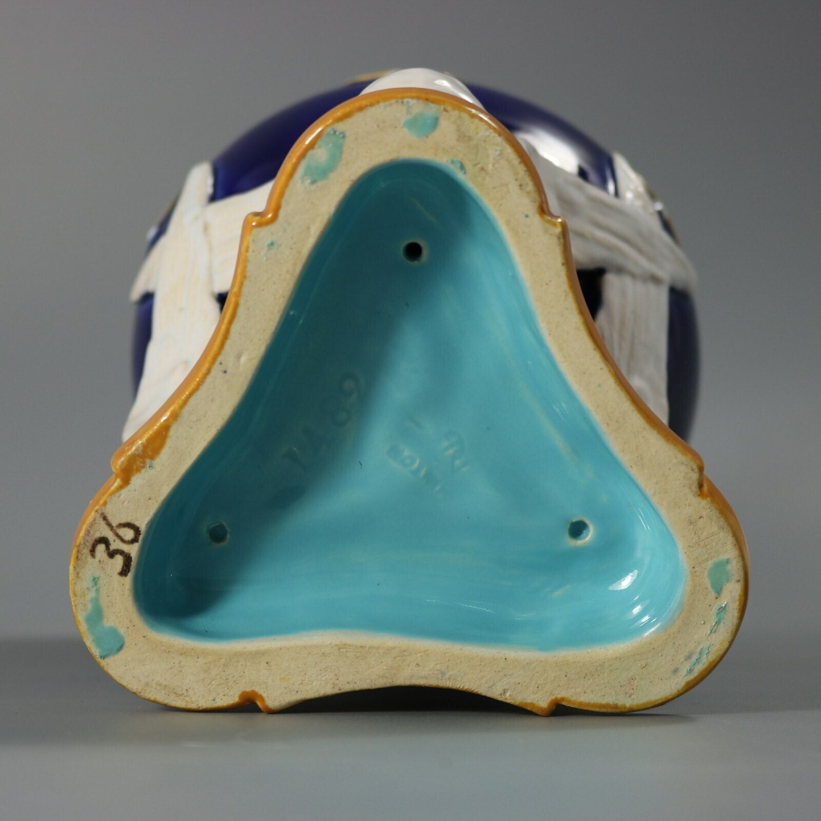 Minton Majolica Fantail Pigeon Vase photo vinterior