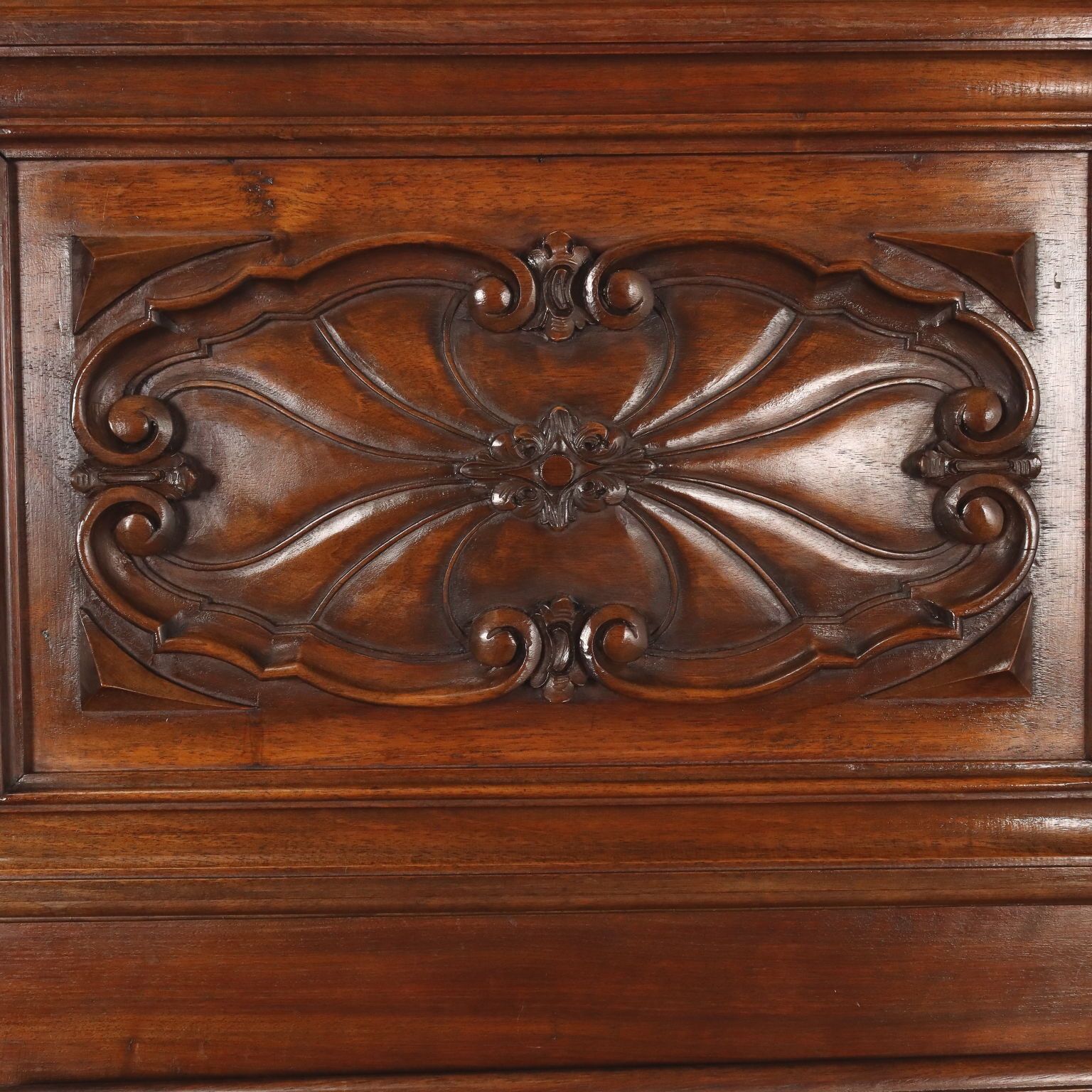 Antique Cupboard Provencal Style Walnut Piedmont XX Century photo 550.0