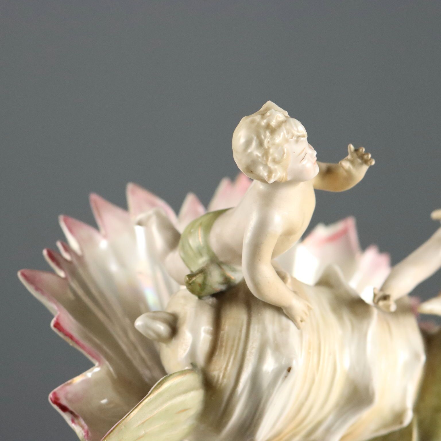 Vase Shell Shaped Art Nouveau Porcelain XIX XX Century photo Art