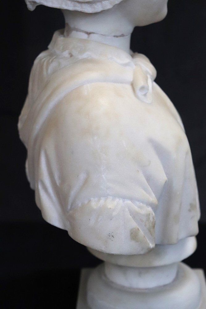 Bust Of A Lady, 19th Century, White Marble Sculpture photo Art