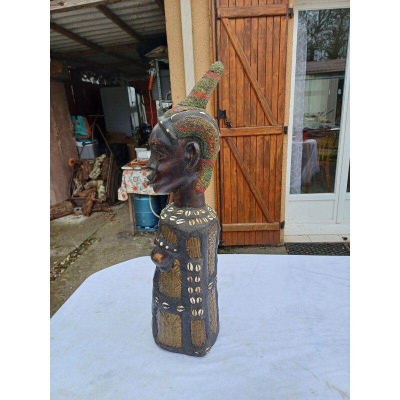 Statue Africaine Femme Bois , Laiton , Perles , Coquillages photo Art