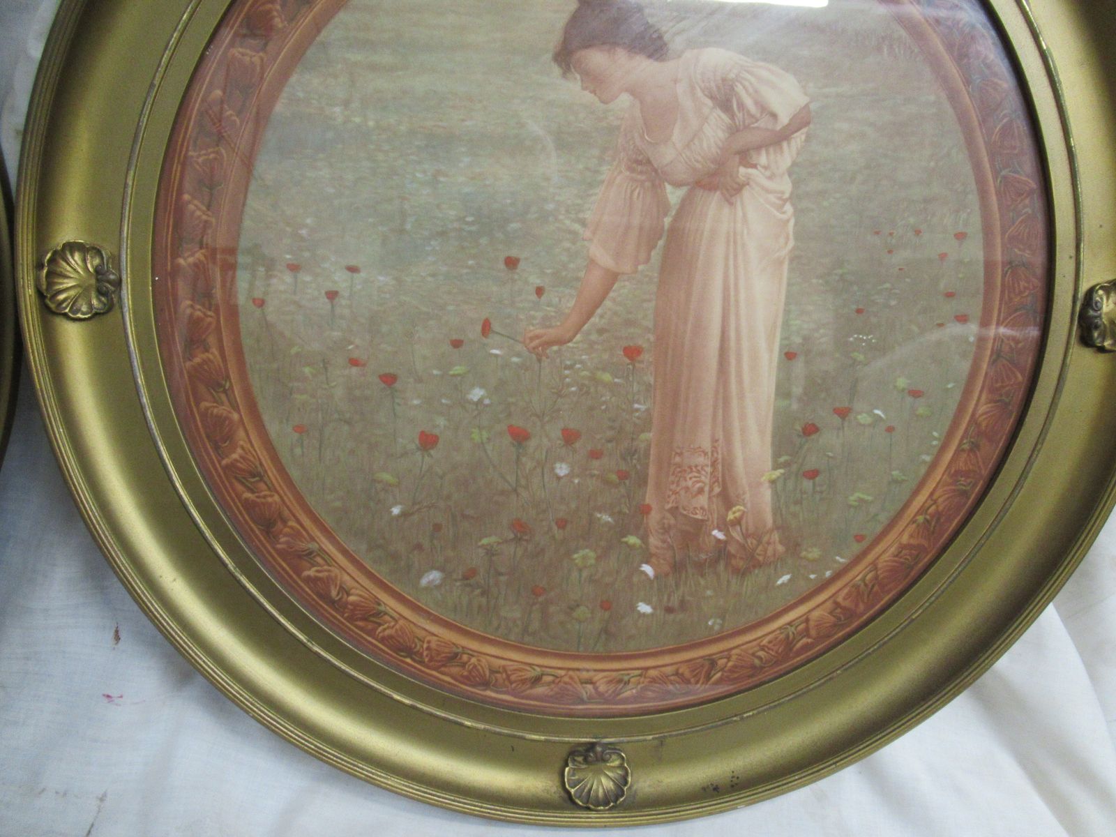 A Pair  Of 1920s Round Gilt Frame  Decorative    Wall Pictures photo 450.0