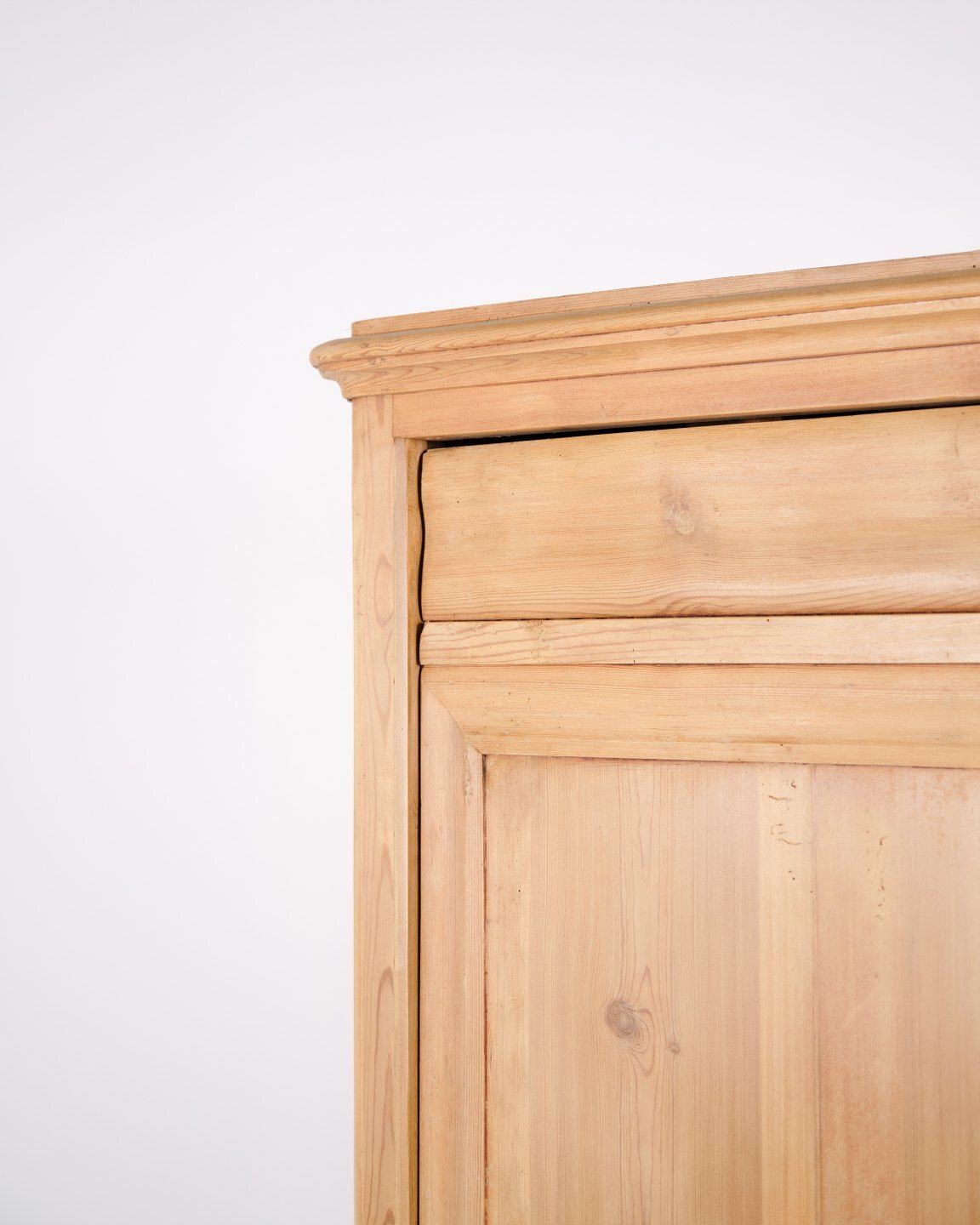 Chamber Cabinet Round Legs   Pine Wood Drawer   1900s photo 685.0