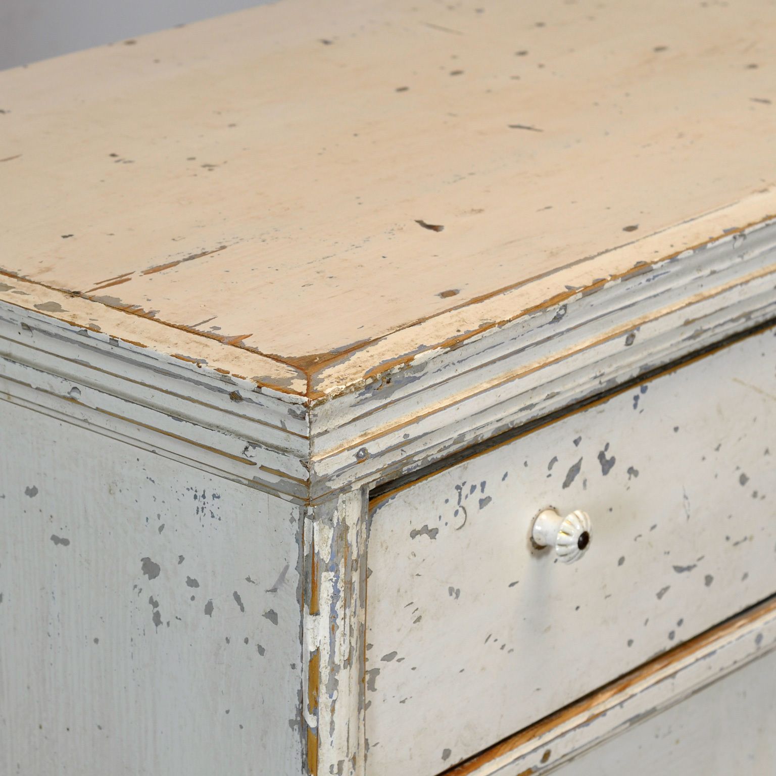 photo vinterior Pine Sideboard, 1910s
