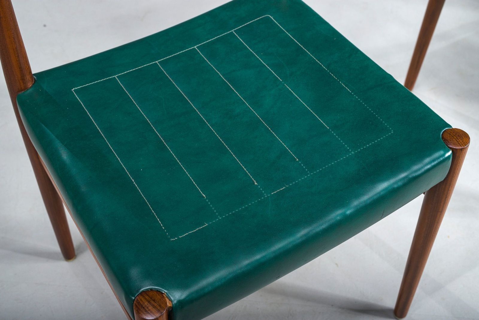832.0 Dining Chairs In Botanical Green Vegan Leather, 1970s, Set Of 4 photo