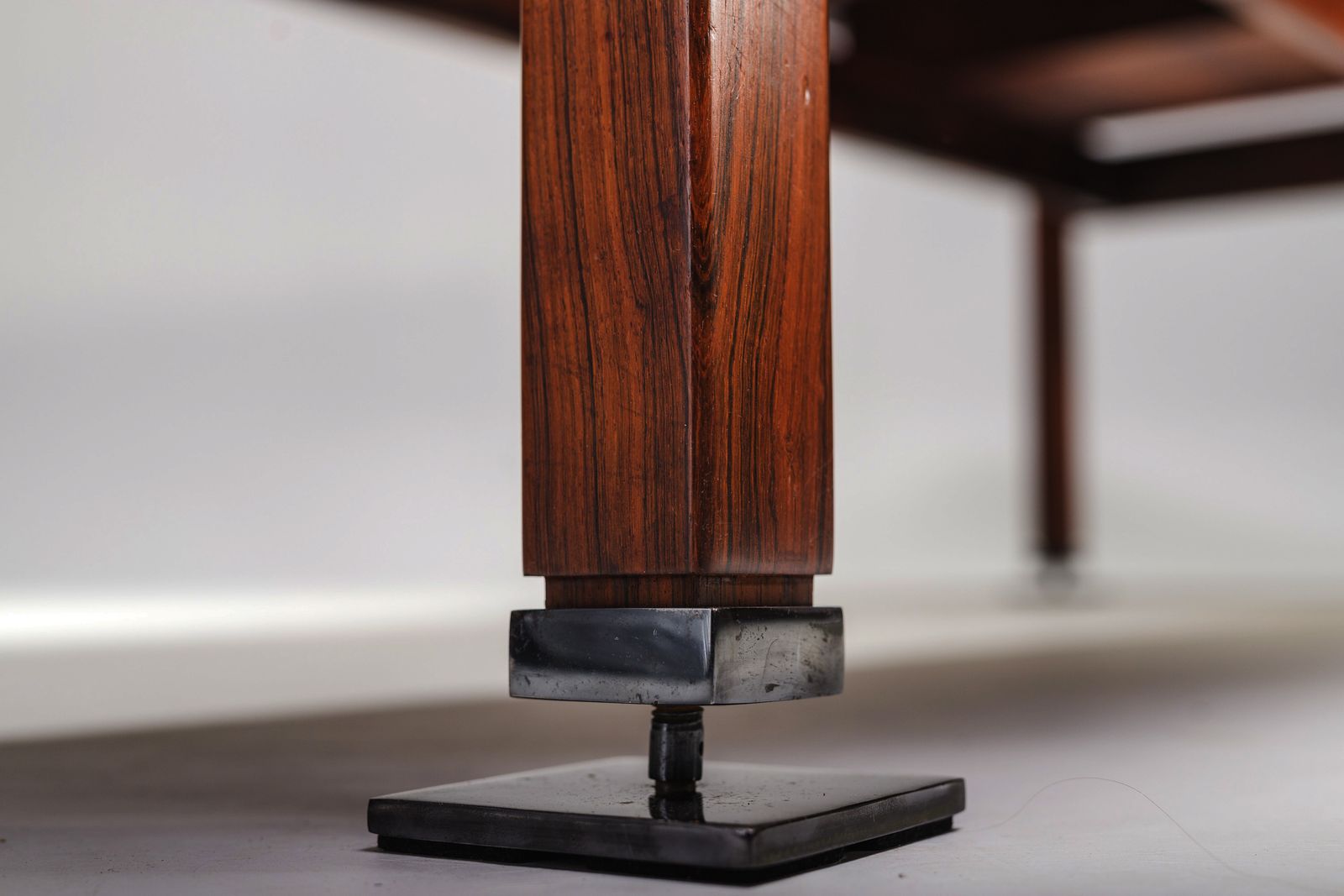 Itamaraty Desk By Sergio Rodrigues For Oca, 1960s photo for sale