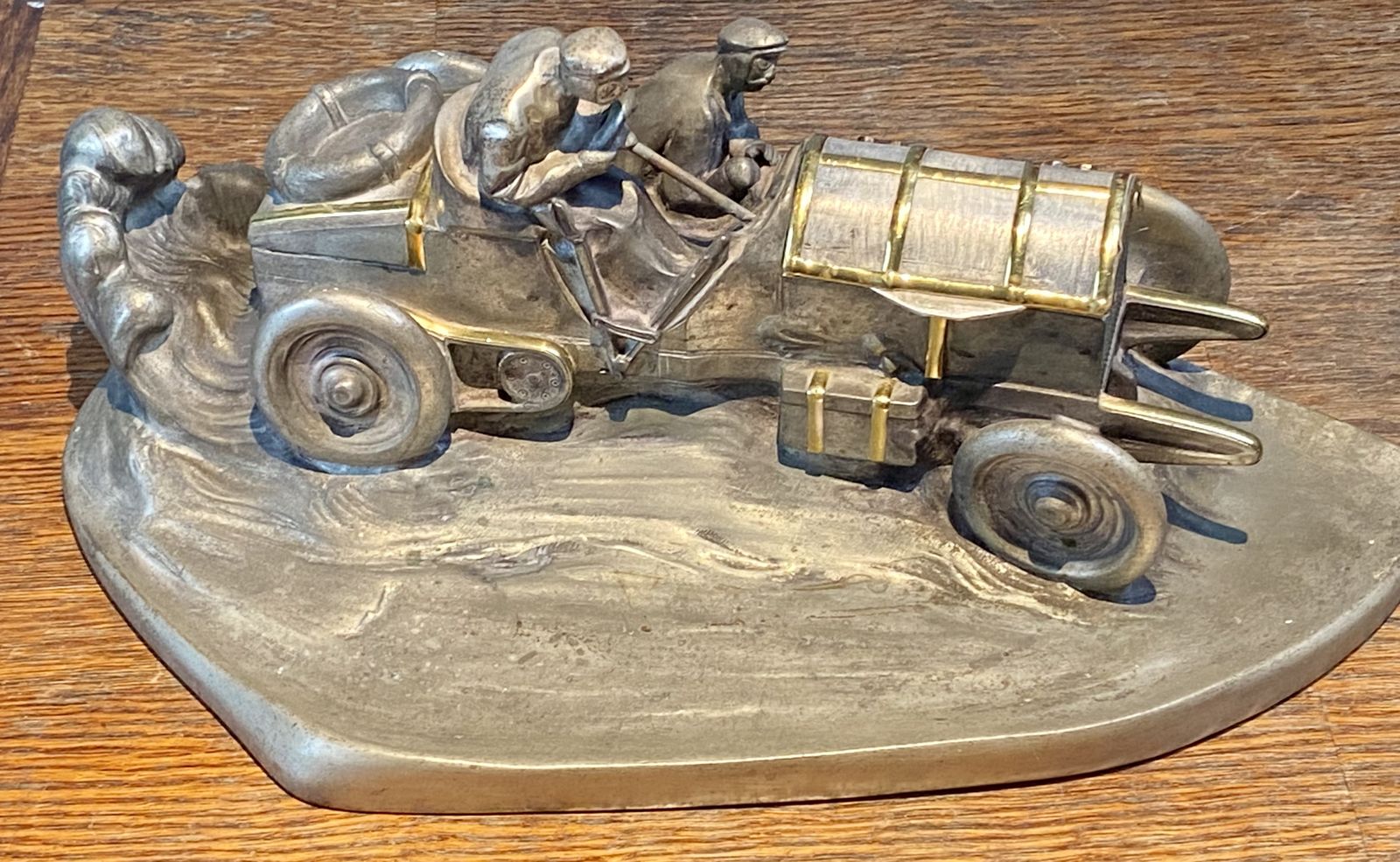 photo vinterior Rare Wilhelm Zwick Pewter Mercedes Benz Rally Car Desk Stand & Inkwell With Gold Gilt Detailing And Brass Inkwell Model Sculpture Art Nouveau Deco