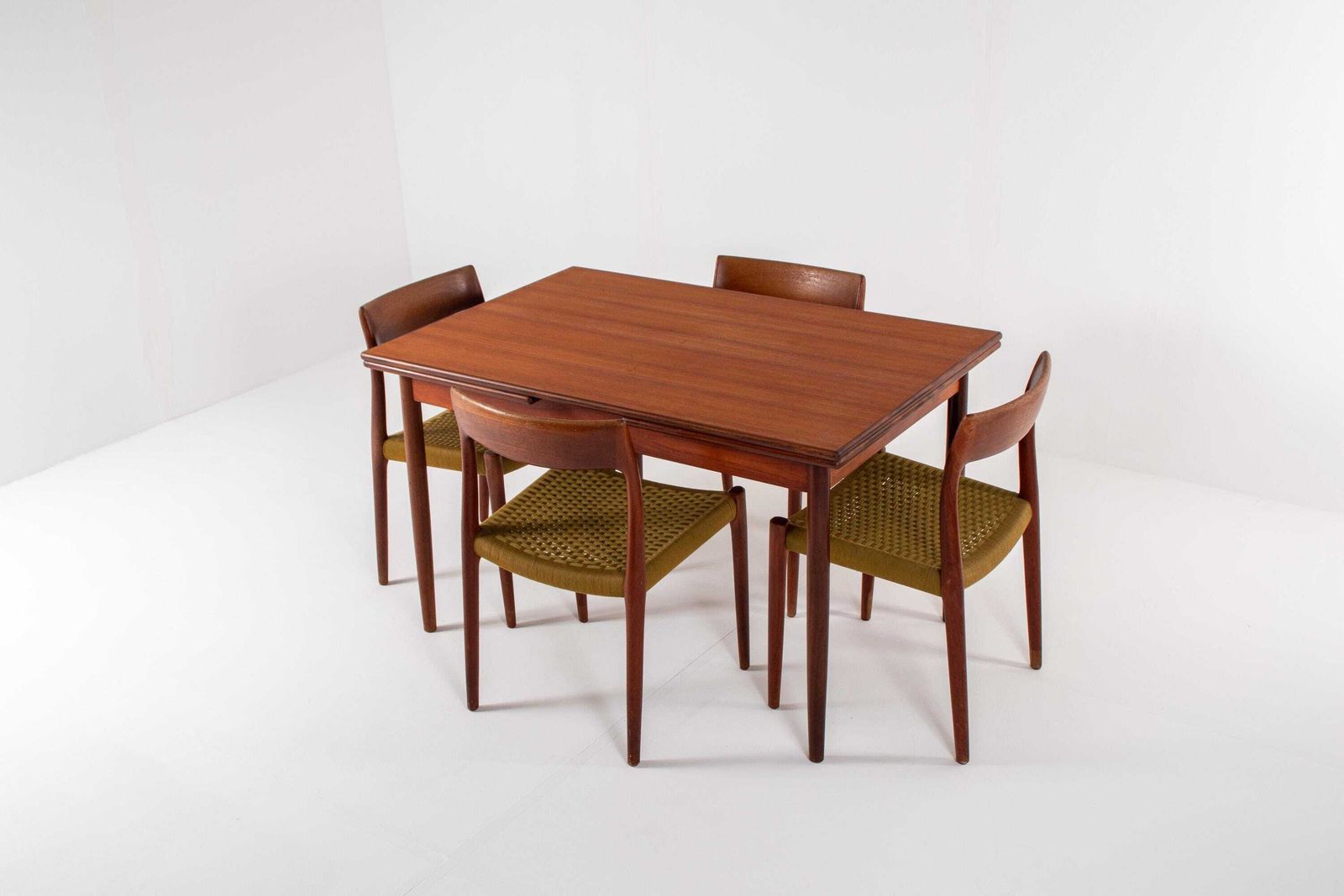 photo buy Mid Century Teak Extendable Dining Table – Scandinavian Design, 1960s