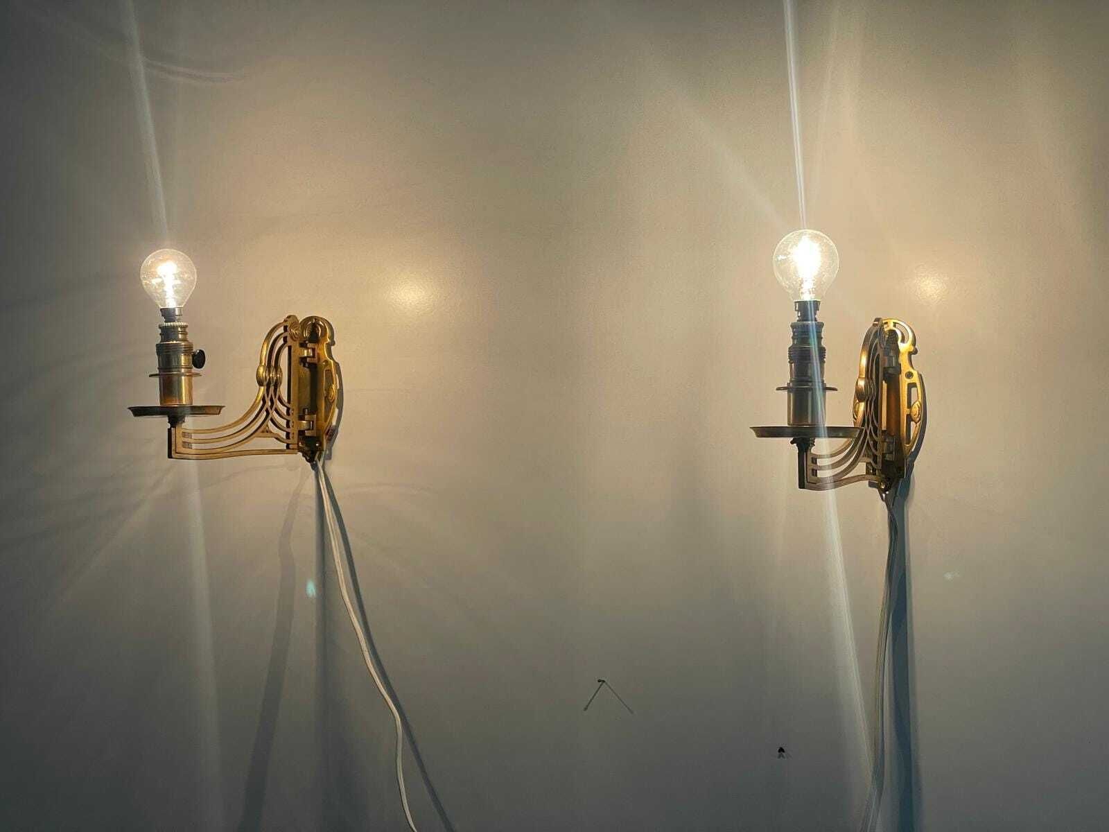 photo vintage Exclusive Brass Art Nouveau Pair Of Wall Lights, 1920s, Germany
